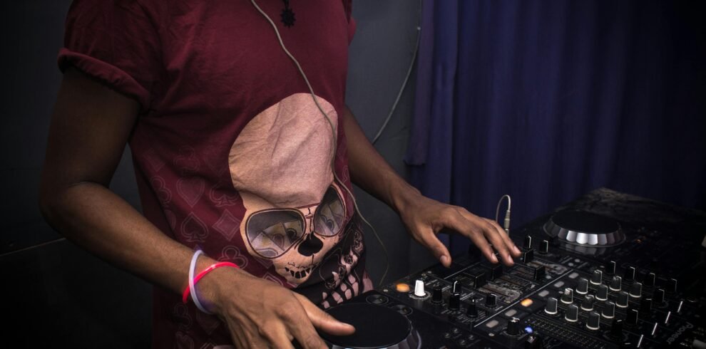 pexels-maumascaro-1716398